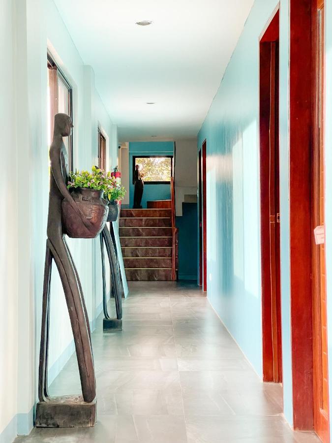 Amos Pili Tree Inn Powered By Cocotel เอลนิโด ภายนอก รูปภาพ
