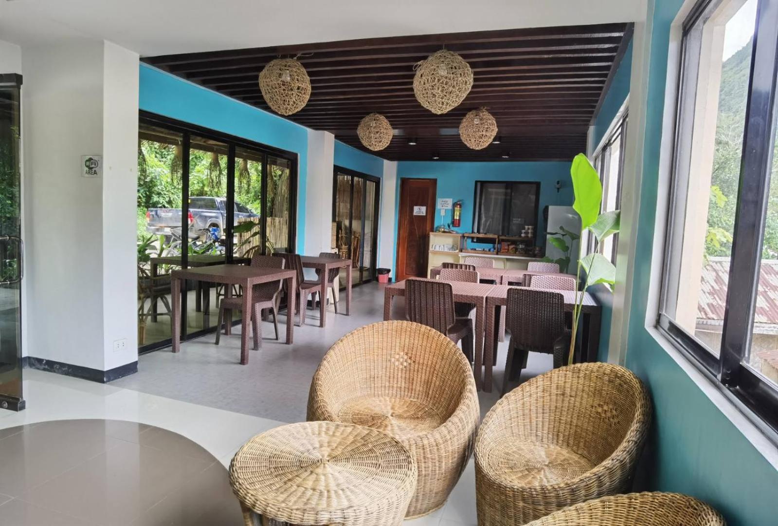 Amos Pili Tree Inn Powered By Cocotel เอลนิโด ภายนอก รูปภาพ